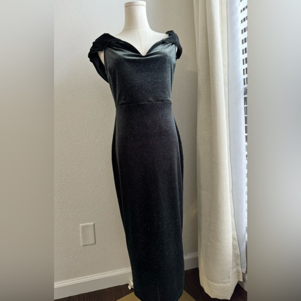 Velvet Dark Green Sparkly Fitted Dress
